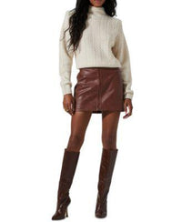 Lote Ropa de Invierno Mujer al por Mayor - Precio por Unidad: $18.75 USD