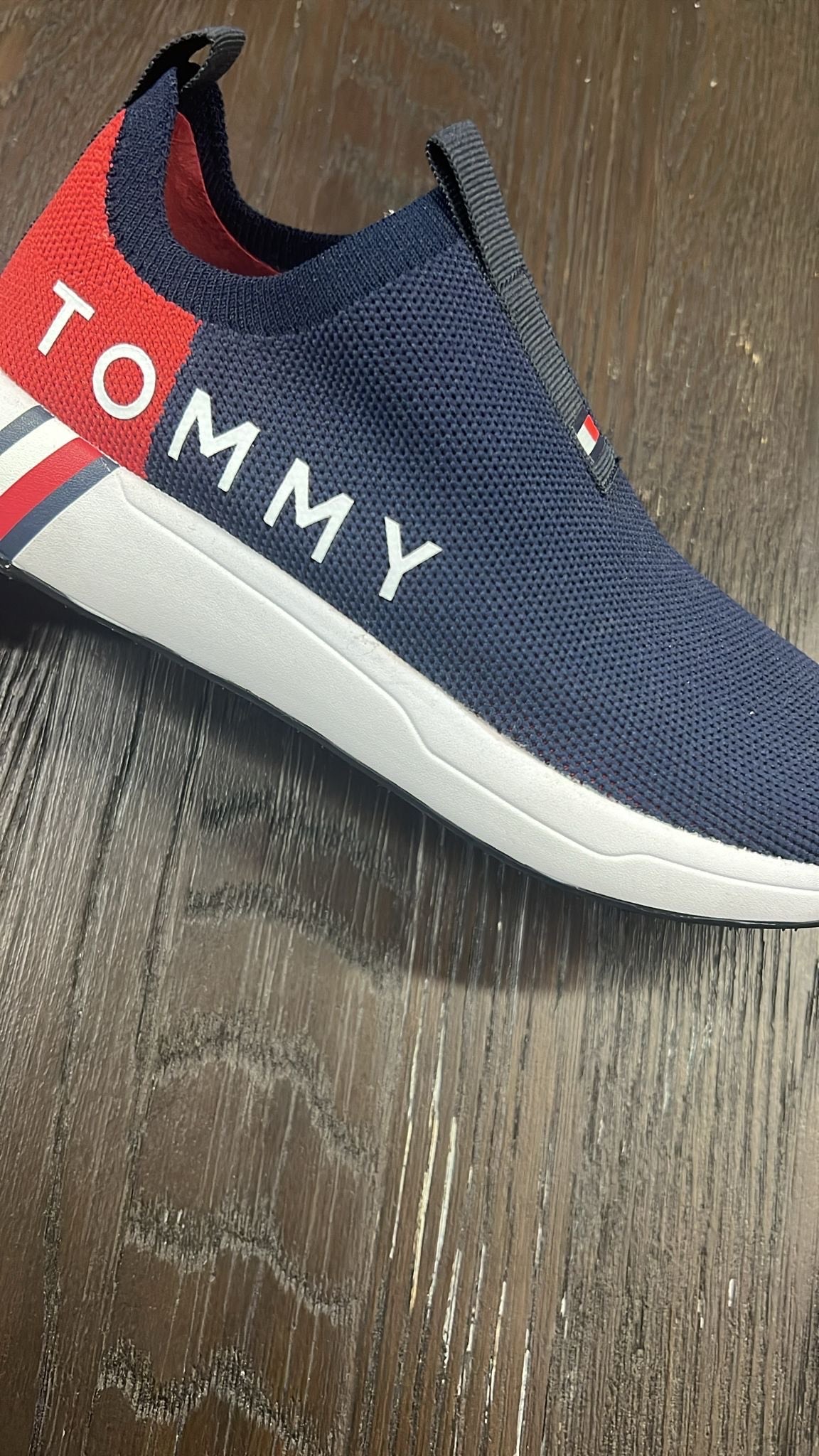 Lote Tommy Hilfiger de Tennis/Zapatos Casuales para Hombre/Mujer al por Mayor - Precio por par: $44.50 USD