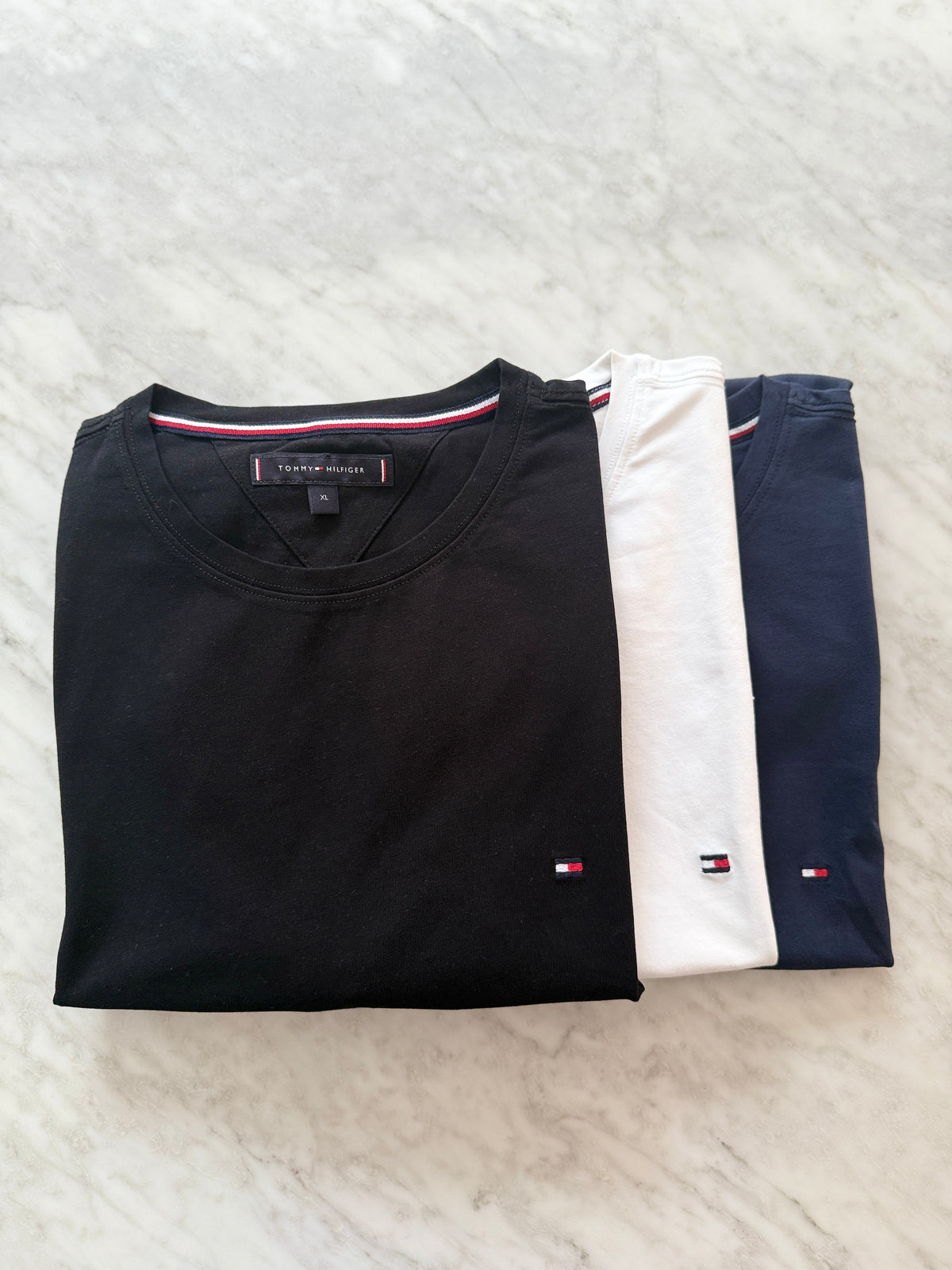 Tommy Hilfiger Men's/Hombre T-Shirt/Camisetas al por Mayor - Precio por unidad: $13.00 USD