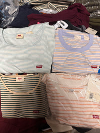 Levi´s Women's/Mujer Tops/Blusas Mix/Surtidas al por Mayor - Precio por unidad: $8.50 USD