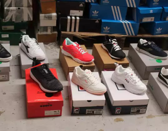 Lote Tennis/Zapatos Deportivos de Marcas Originales Hombre/Mujer/Niños al por Mayor - Precio por par: $39.75 USD