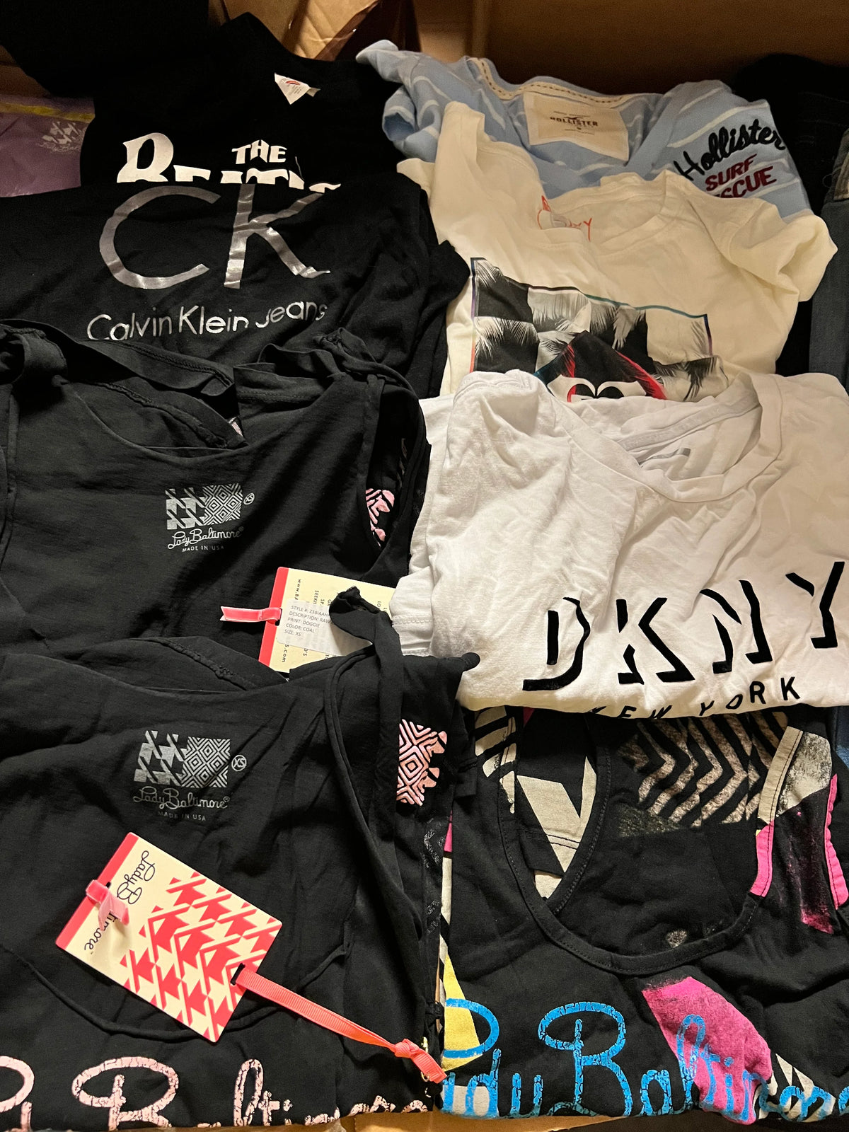 Lote "LIQUIDACION" Ropa Target/Walmart Hombre/Mujer/Niños al por Mayor - Precio por unidad $4.99